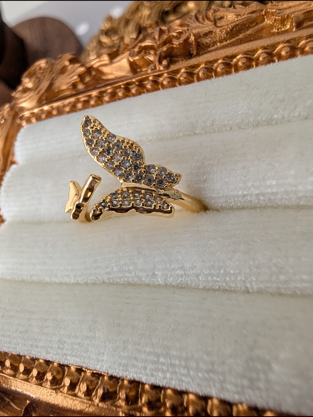 Gold Butterfly Pavé Ring Size: 6